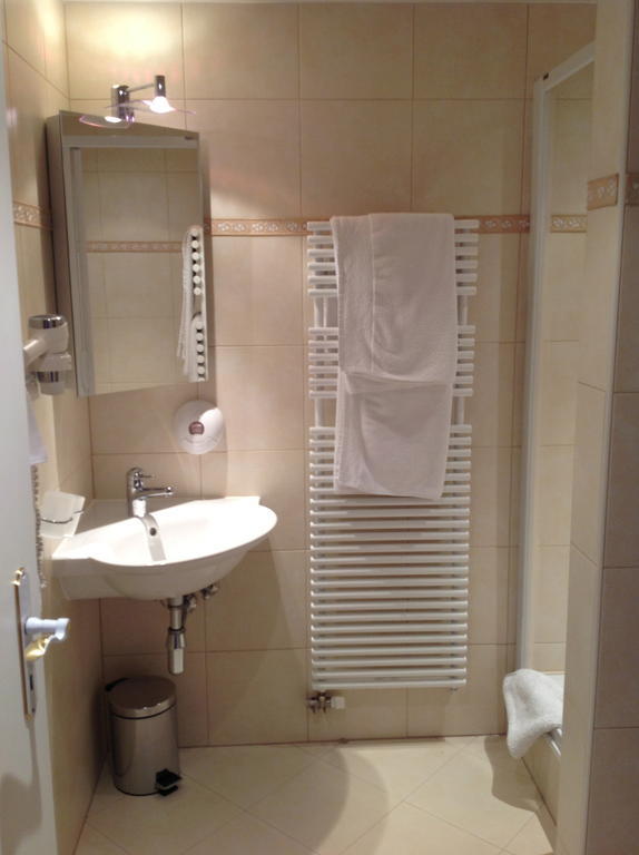 Auberge de Dully Zimmer foto
